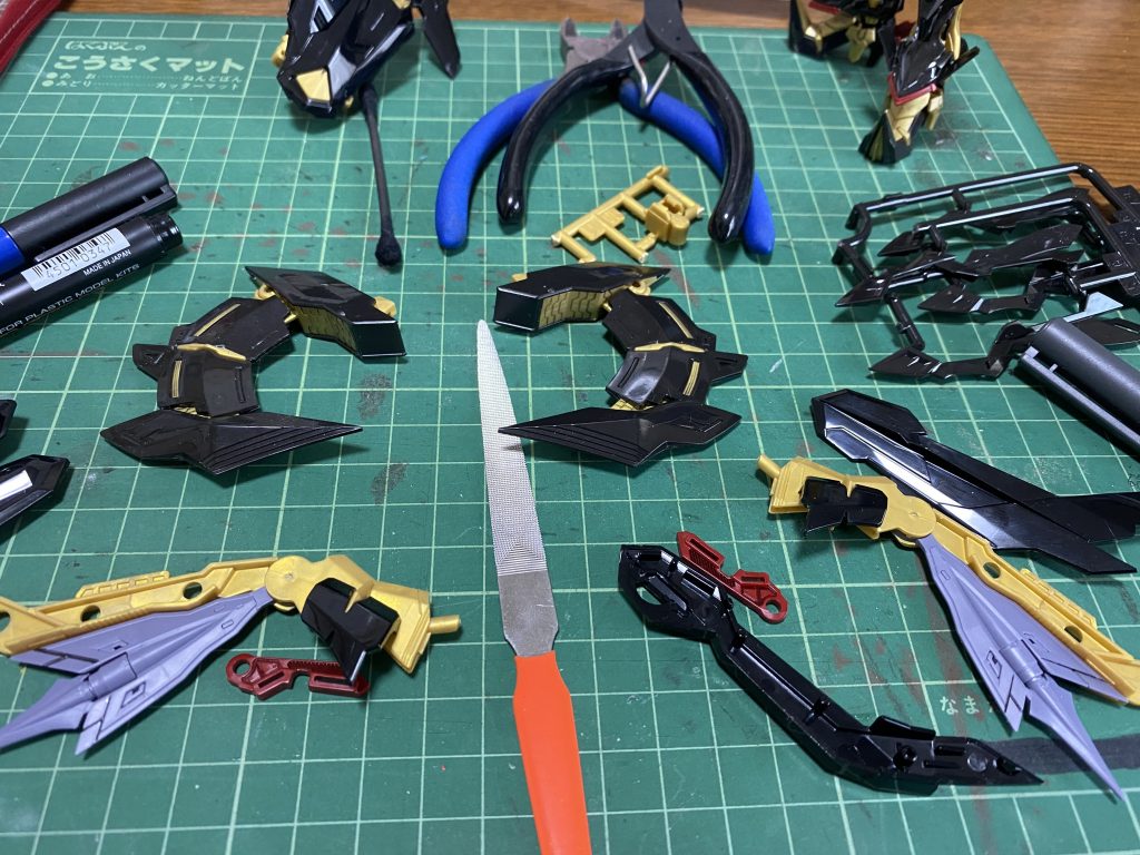 初のRG製作。想像以上に構造がHGとは違っていて、新鮮でした。