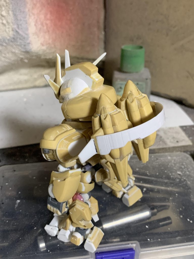 バックパックも資料がコミックしかないので、形状自体がこれであってんのかな〜?と半信半疑で進めつつ独自解釈も入ったデザインになってます。