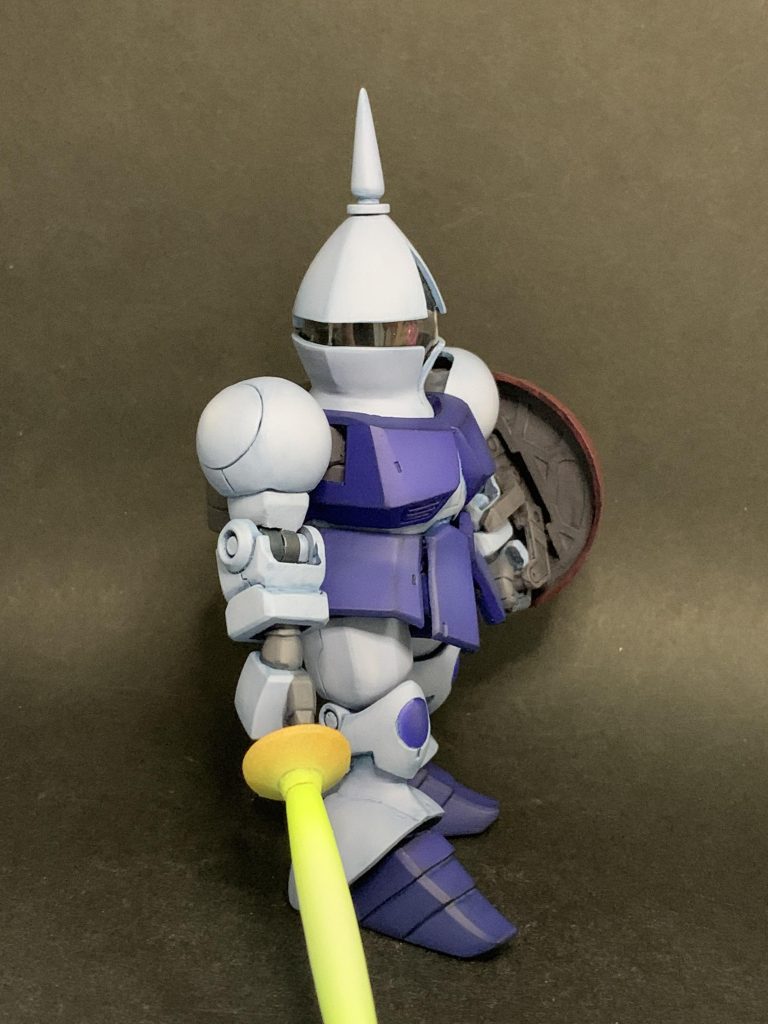 肩やら腕、腰アーマーは旧HGのパーツ、