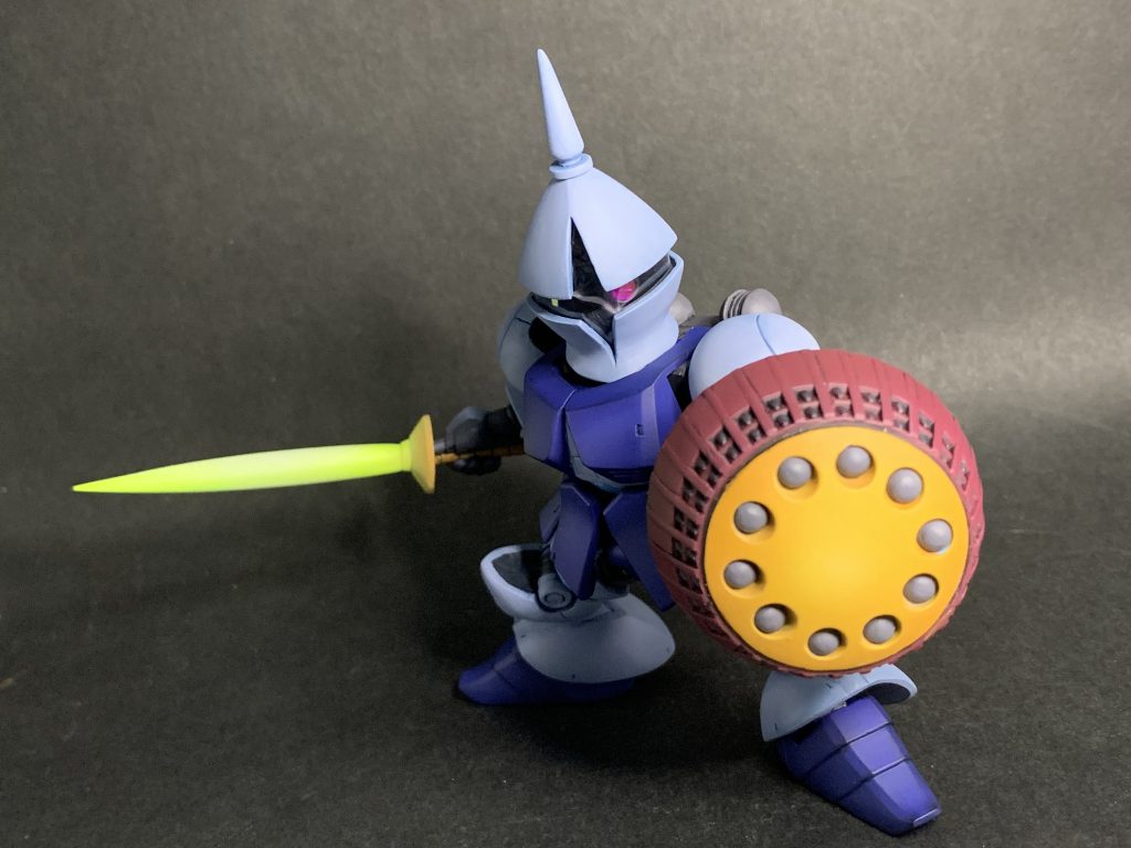 旧キット、旧HG、胡軫ギャンのパーツを加工したりパテ造形したり。