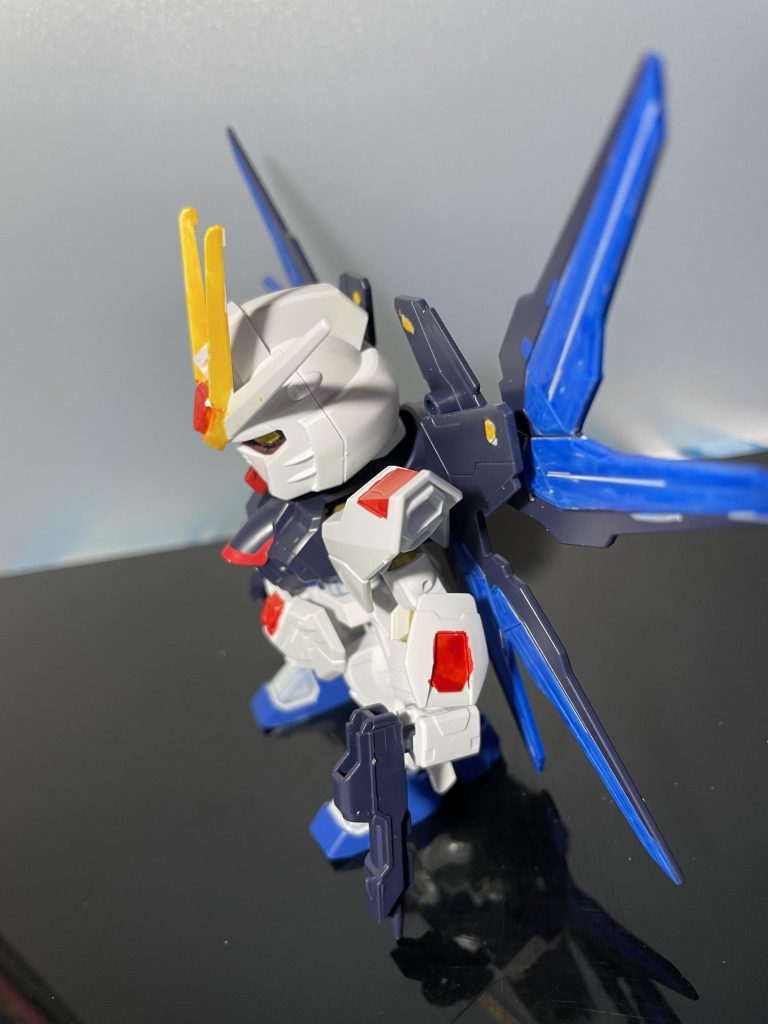 塗りムラがない部分の角の仕上がりを見て、ムラなく塗れればシールではなくても満足度が高くなることを身をもって学びました。