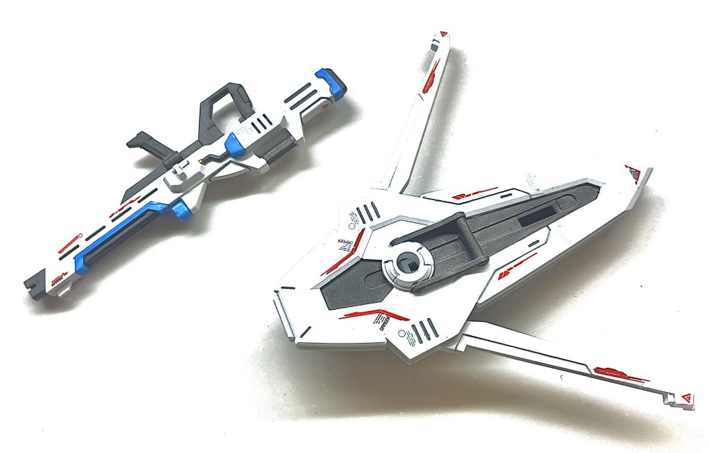 裏ブーメランの裏!どうして取手が旧キットフリーダムの取手みたいに動かないのだ!納得出来ない!羽のギミックが一つ無いのはいい!でもこれだけはして欲しかったです!でも出来はとてもカッコよくて…くそぅぅぅってなりました!