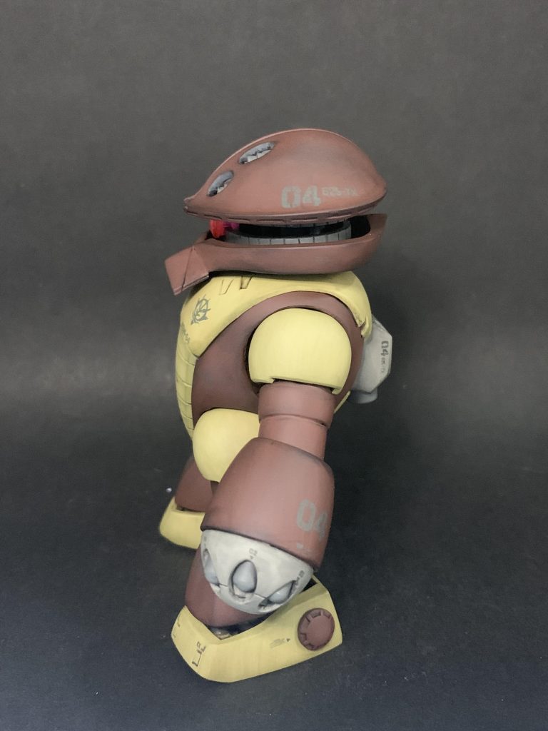 文字類はデカールは使わず手描きです。