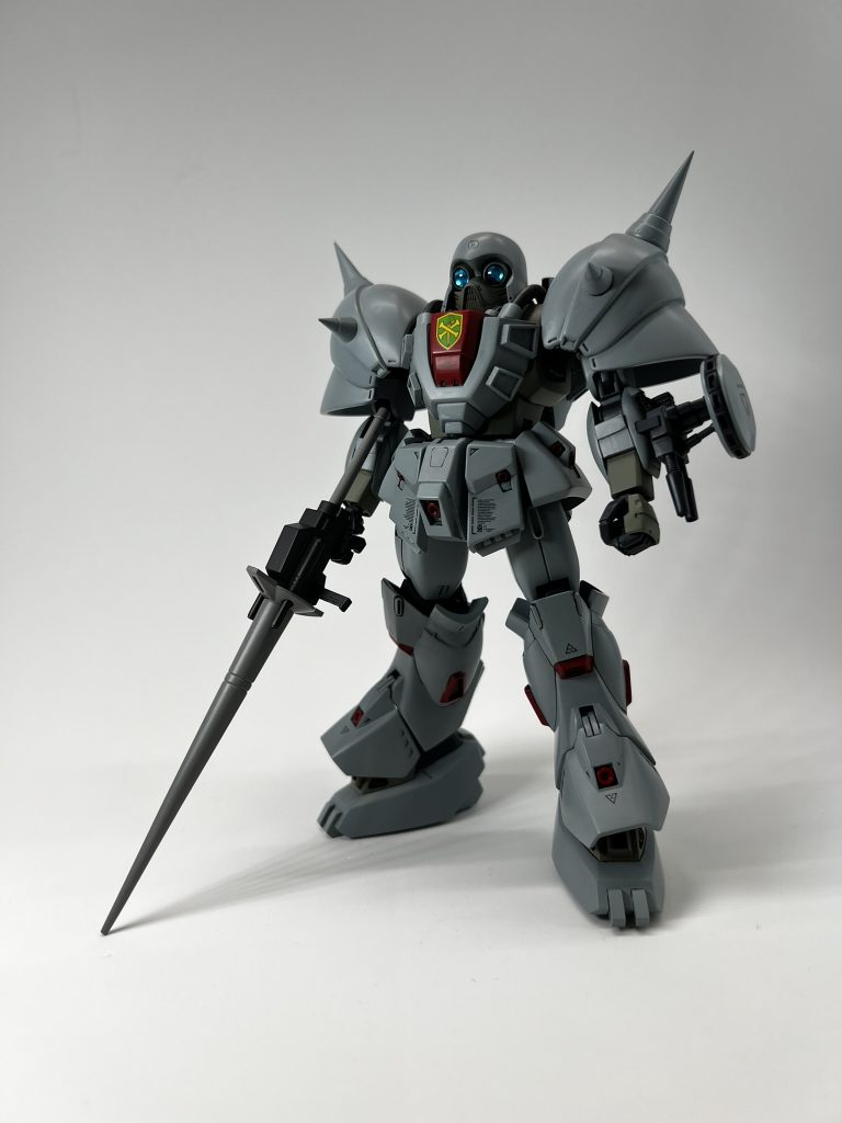 あちこち弄ったけど、キットの素性がとても良いので手の込んだことせずとも関節を針金で繋ぐだけでこのくらいのプロポーションにはなるんじゃないかな