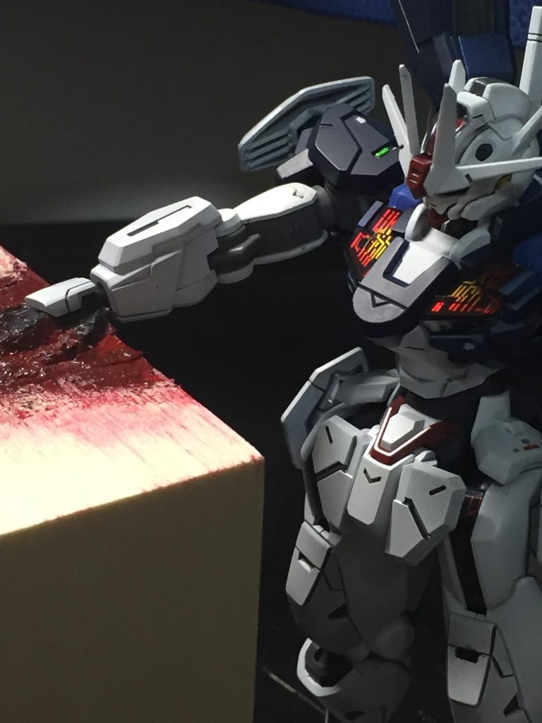 やめな〜さい!🍅を再現できるジオラマ?らしき物も作りました。けどこの血の量だとミオリネさんもダブスタオヤジも一緒に潰してますね笑