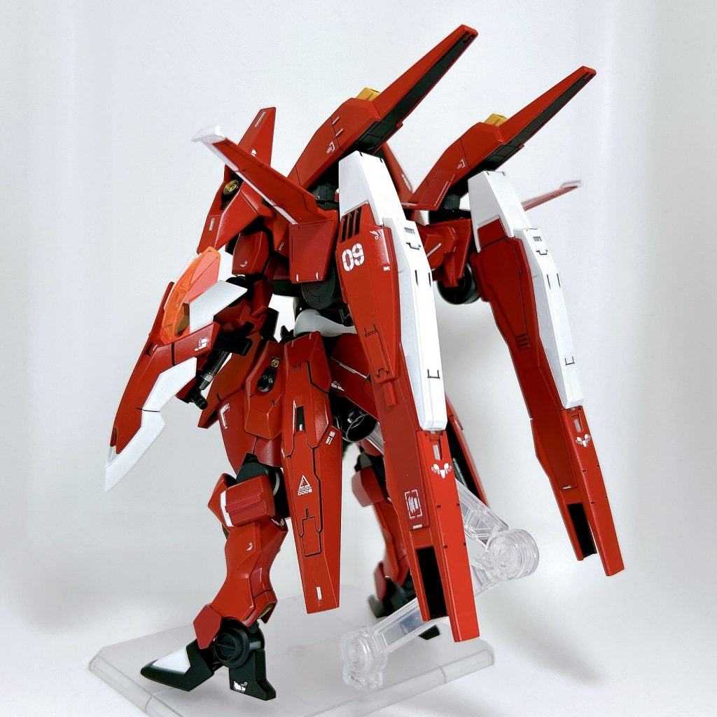 ~素立~正面からの写真もあるのですが、足が長すぎるのかあまりカッコよくないので、少し下からのアングルで。「09」のデカールがありますが、特に意味がありませんw