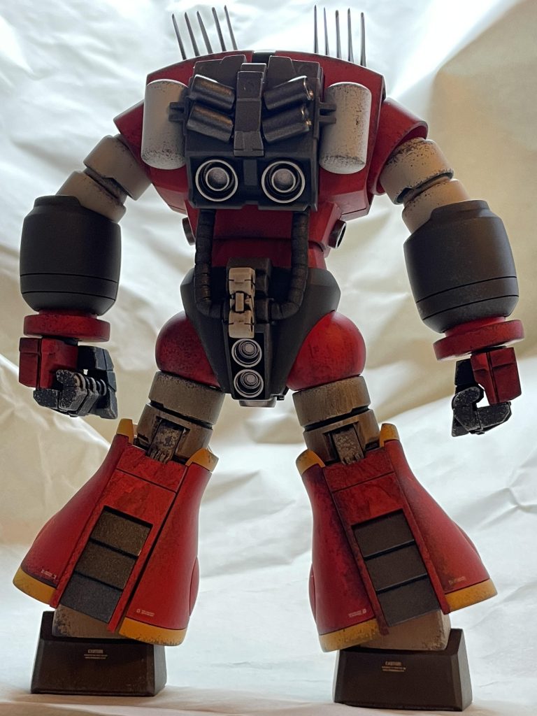 バックショット。腰のパイプは左右で切り離して上半身の可動を出来るだけ活かしています。シュツルムファウストは将来やる気が出た時に作りたいと思います。