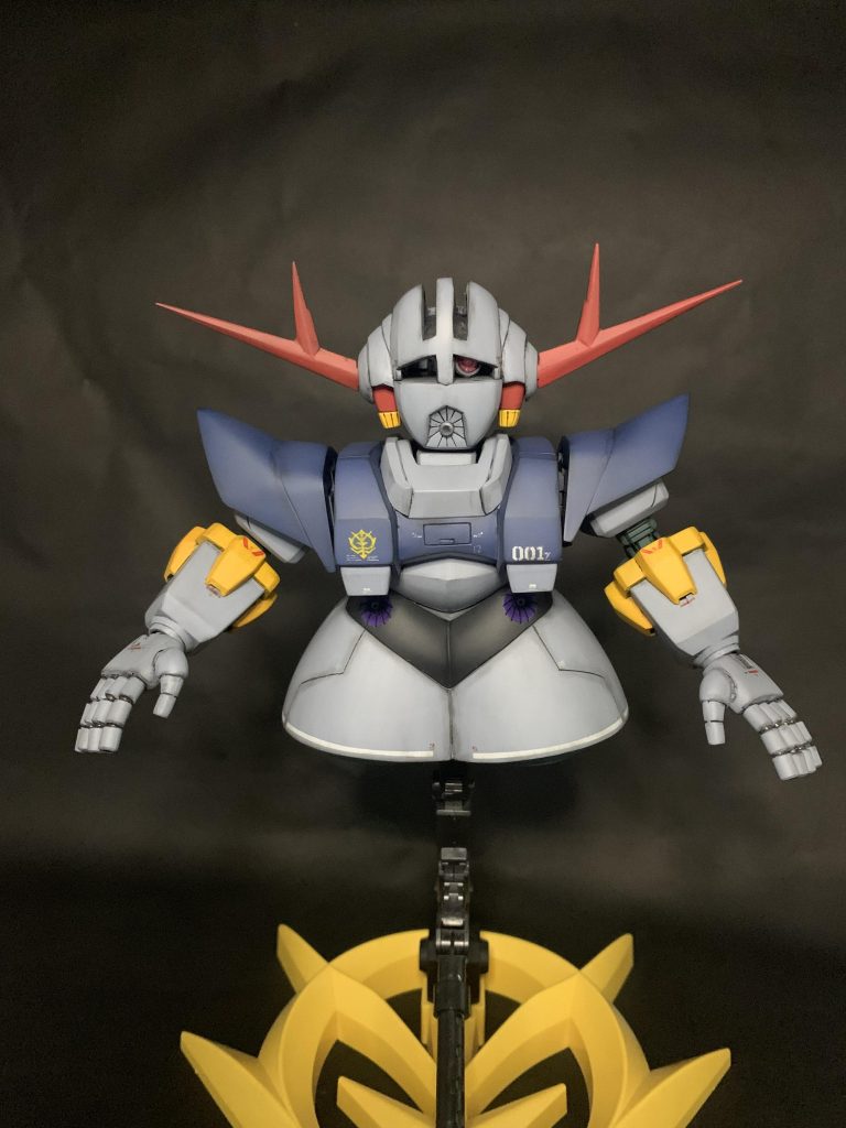 外装は1/144旧キットジオングのパーツをベースに制作