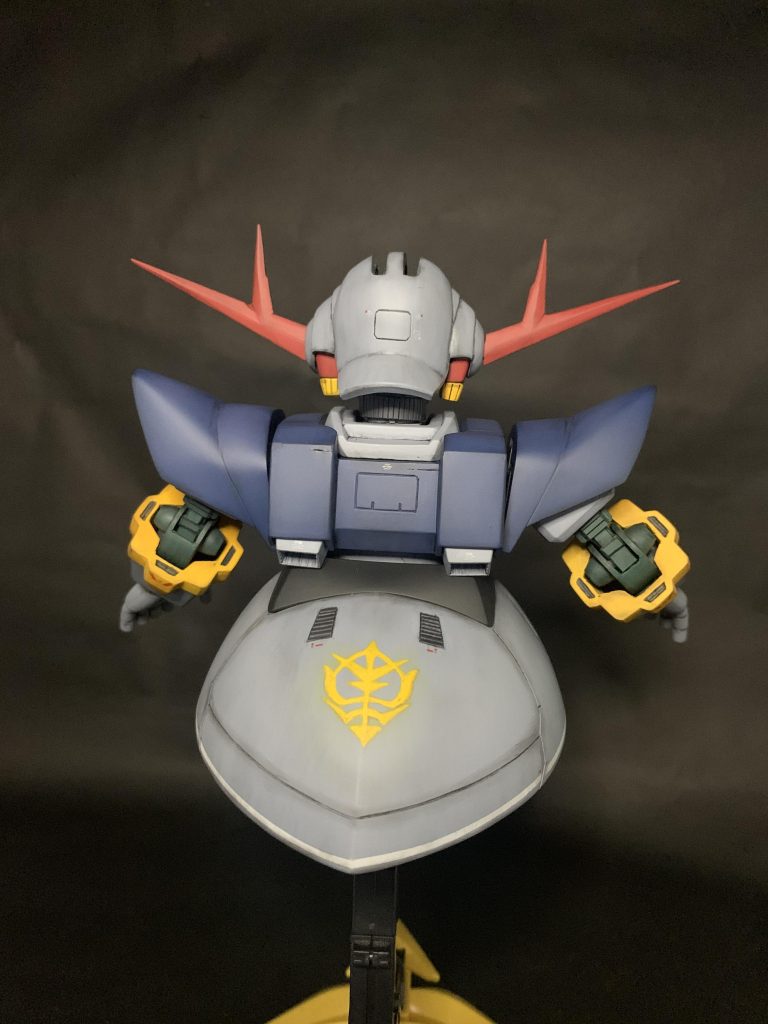 後ろ宇宙ジオンマークはアクリルガッシュで手書きです。というか、文字類は全部手書きです。