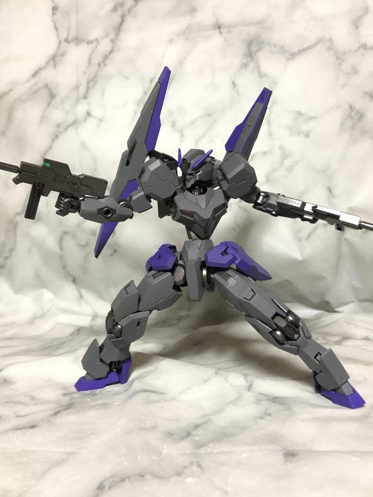 カービン単品だと火力不足が懸念されていたが二丁装備する事で火力向上を狙っている