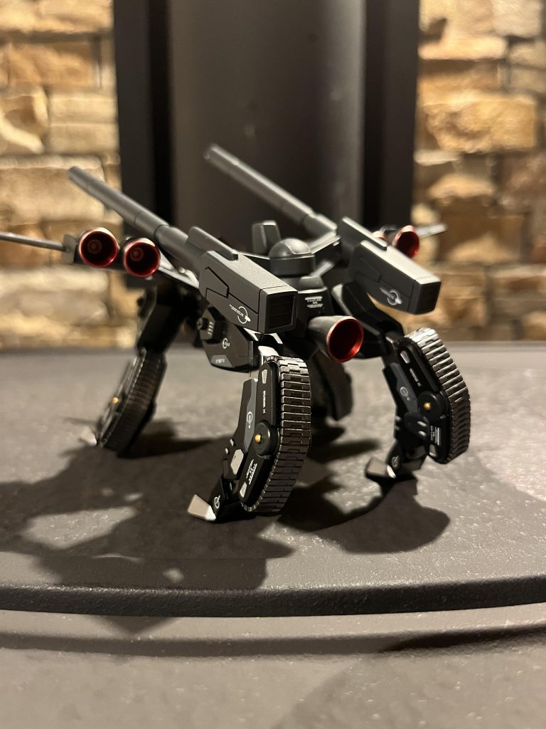 バックショットをこんな感じです！今回のラゴゥは、つや消しブラックをメインに使用して夜戦専用機をイメージして制作しました(*^▽^*)