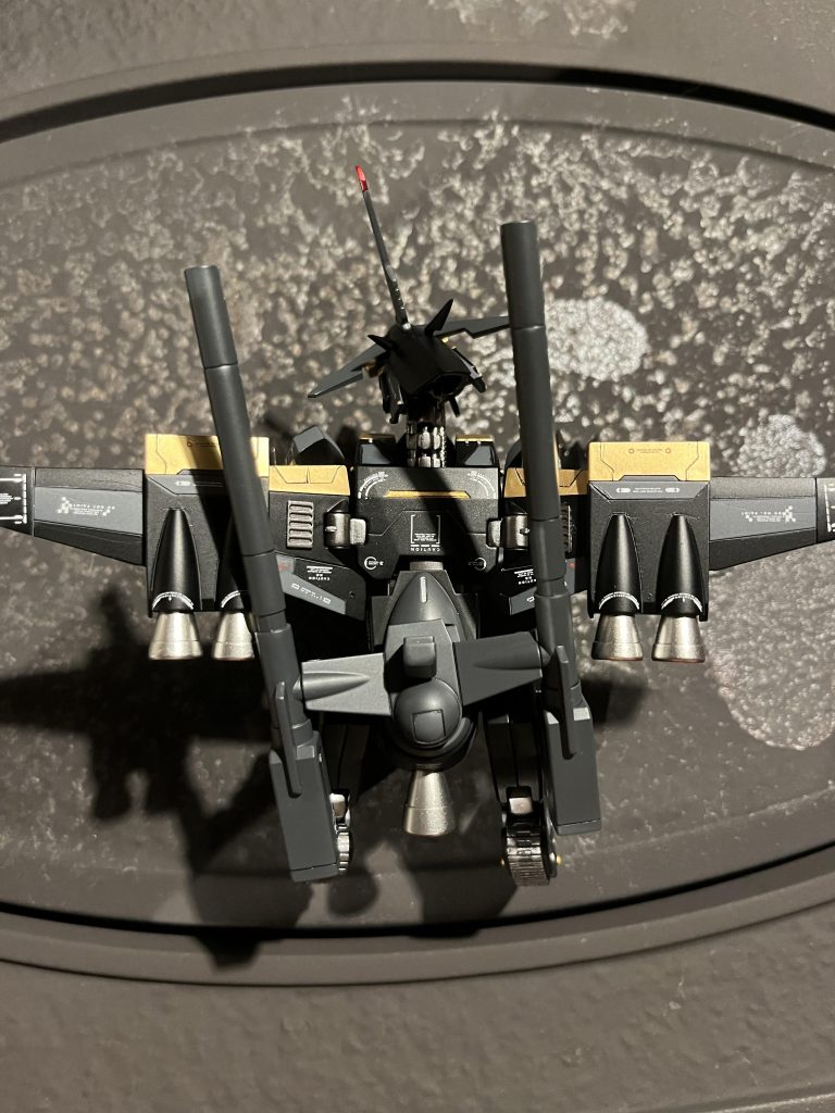 上から見るとこんな感じです！バーニアの所のデカールが、個人的にお気に入りです！そして今回初めて、アシタのデカールという物をメインに使用しました！感想は、どれも使いやすいデザインでこれからもとても重宝しそうな道具でした(*´꒳`*)