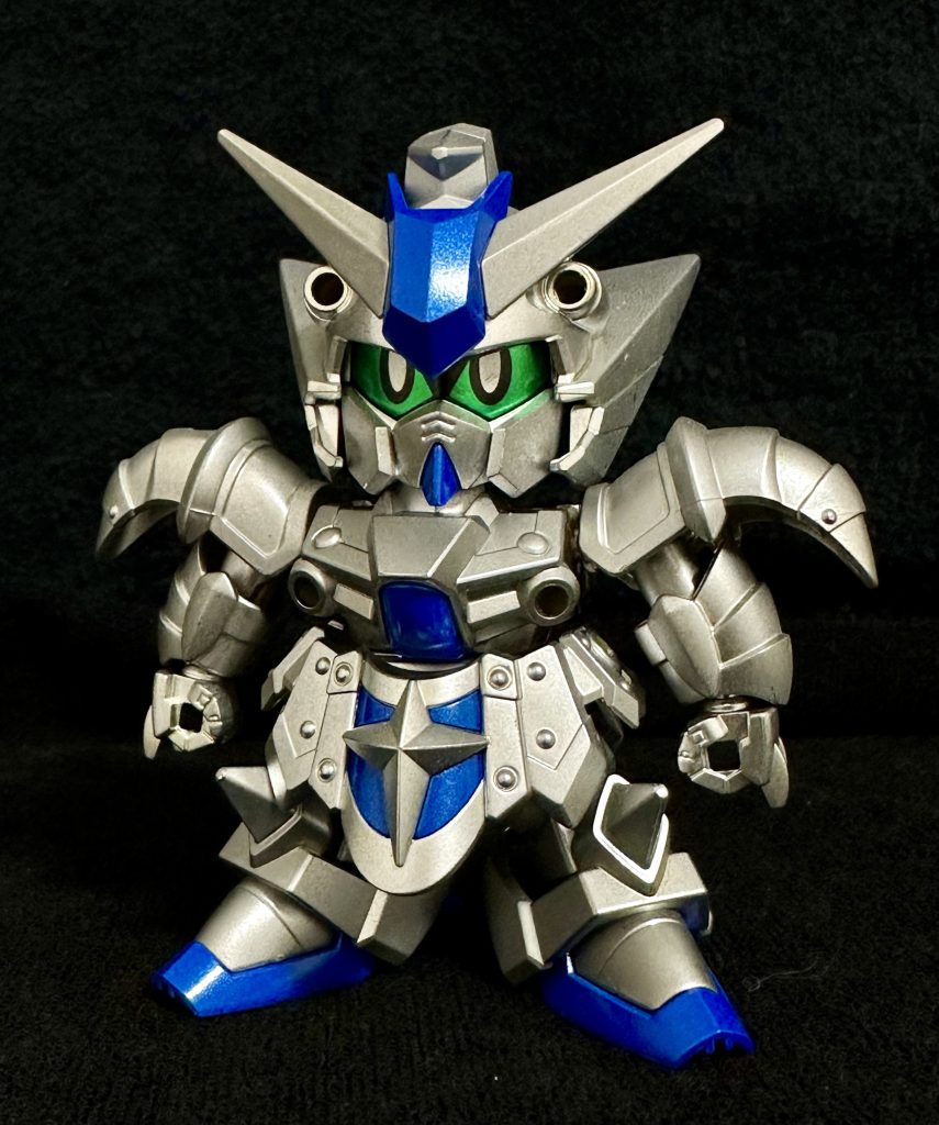 軽装状態。あえてシルバーとブルーのみで、逆にいい仕上がりに見えます。