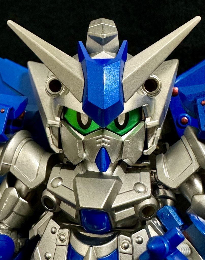 頭部アップ。イケメンですなぁ。