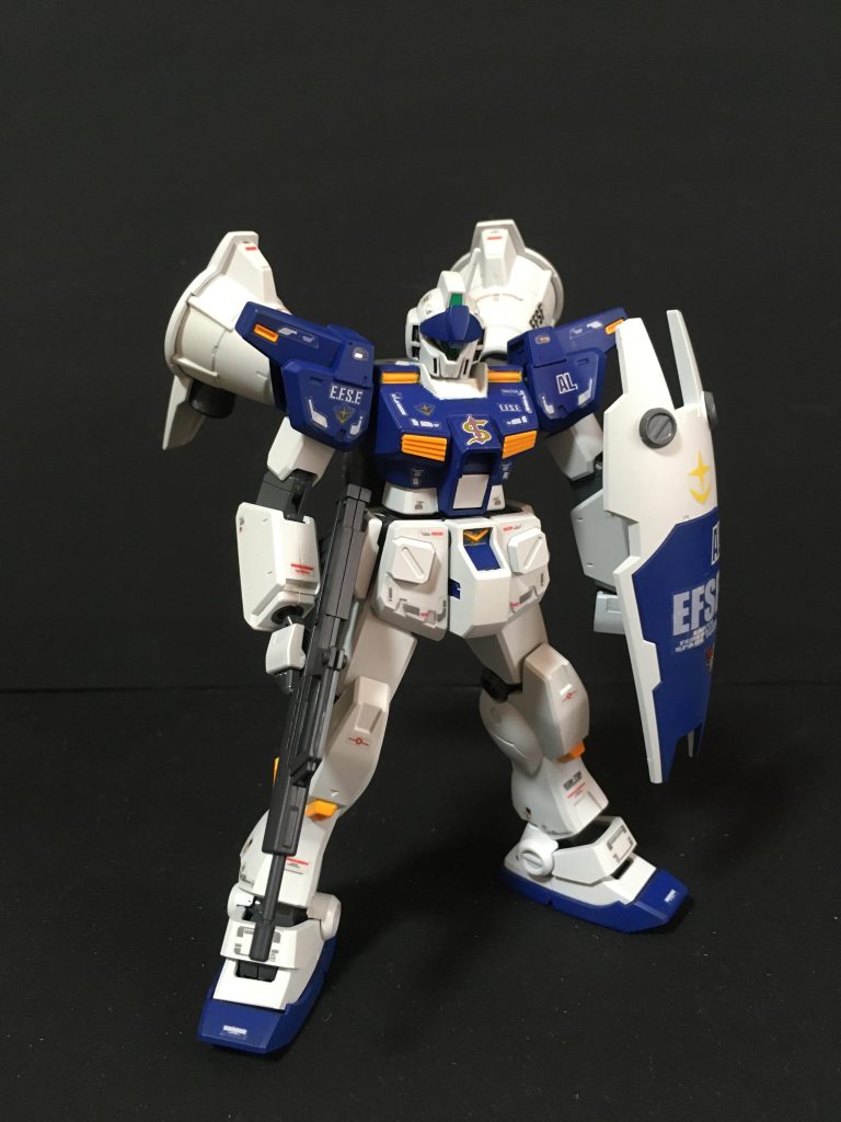 リアリスティックデカールを使用してRG風としています。