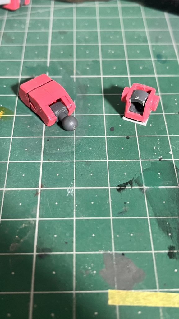 両肩の可動域を増やすのにボールジョイントに変更