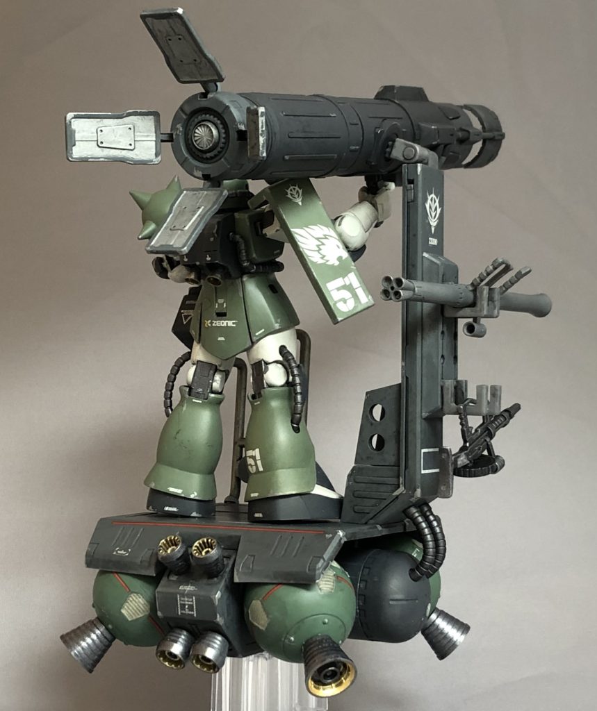 半完成品でしたが、一旦バラせるところまでバラして、目立つゲート痕や、合わせ目は消しておきました。また、若干の追加ディテールも加えております。付属のラインデカールは貼り付け位置の指示が無いので何処に貼るべきなのか解読が難儀でした。