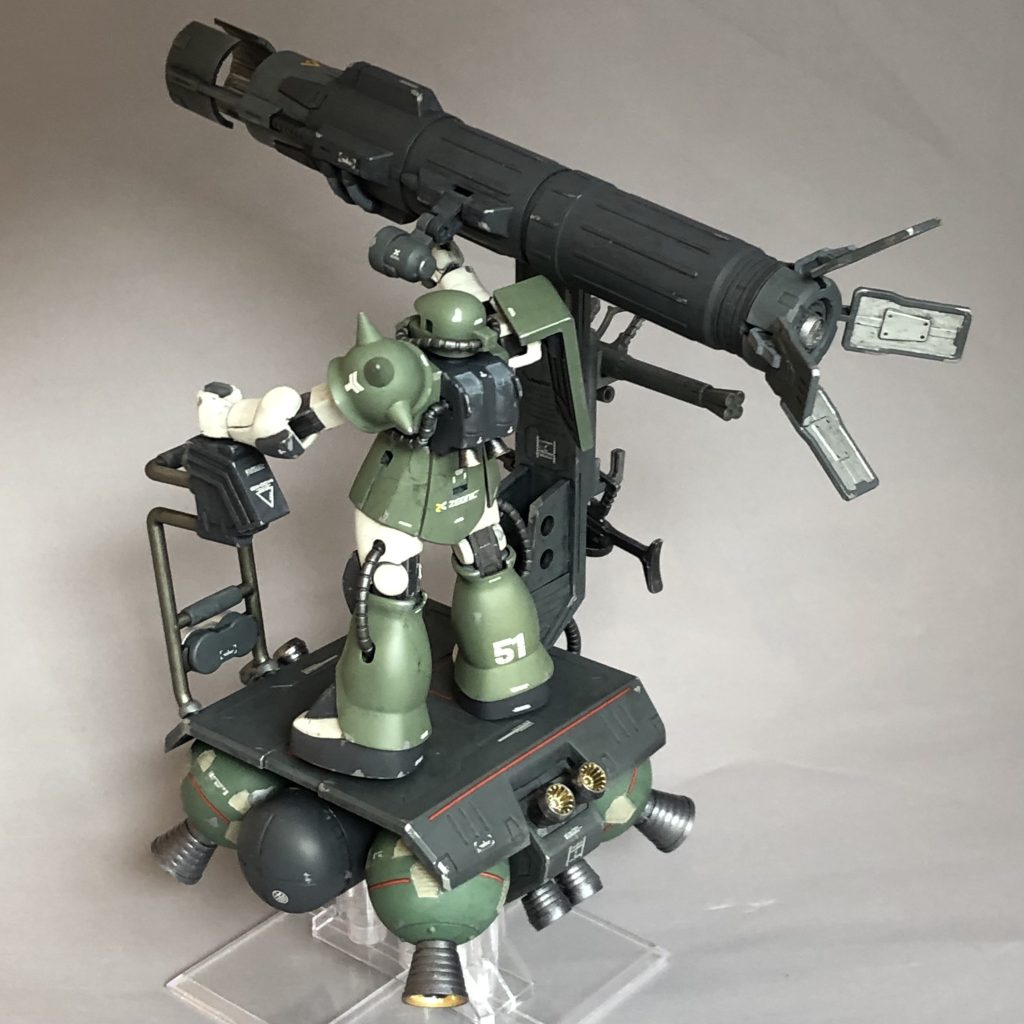 ザクで運用するにしても、操縦桿を握るんじゃ無くて接続端子で接続してパイロットが直接スキウレを操縦すればいいのに...げふんげふん、失礼!かみまみた!