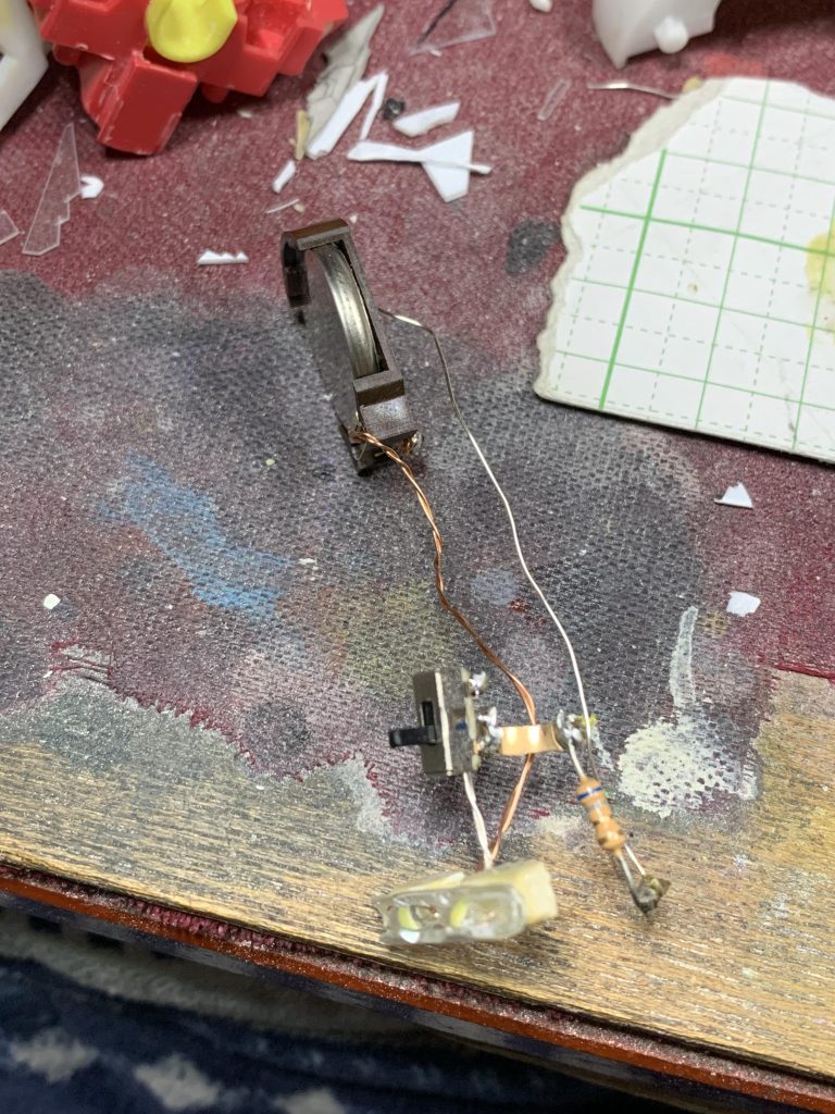 自作電飾ユニットです。ガンダム顔なら共通で使えます。