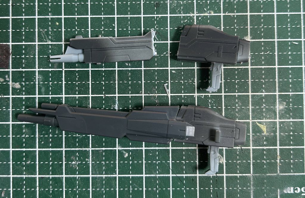 ライフルはストフリ純正をバッサリ。+HGパワードアームズ。部分的に塗り分けて、ソレっぽく
