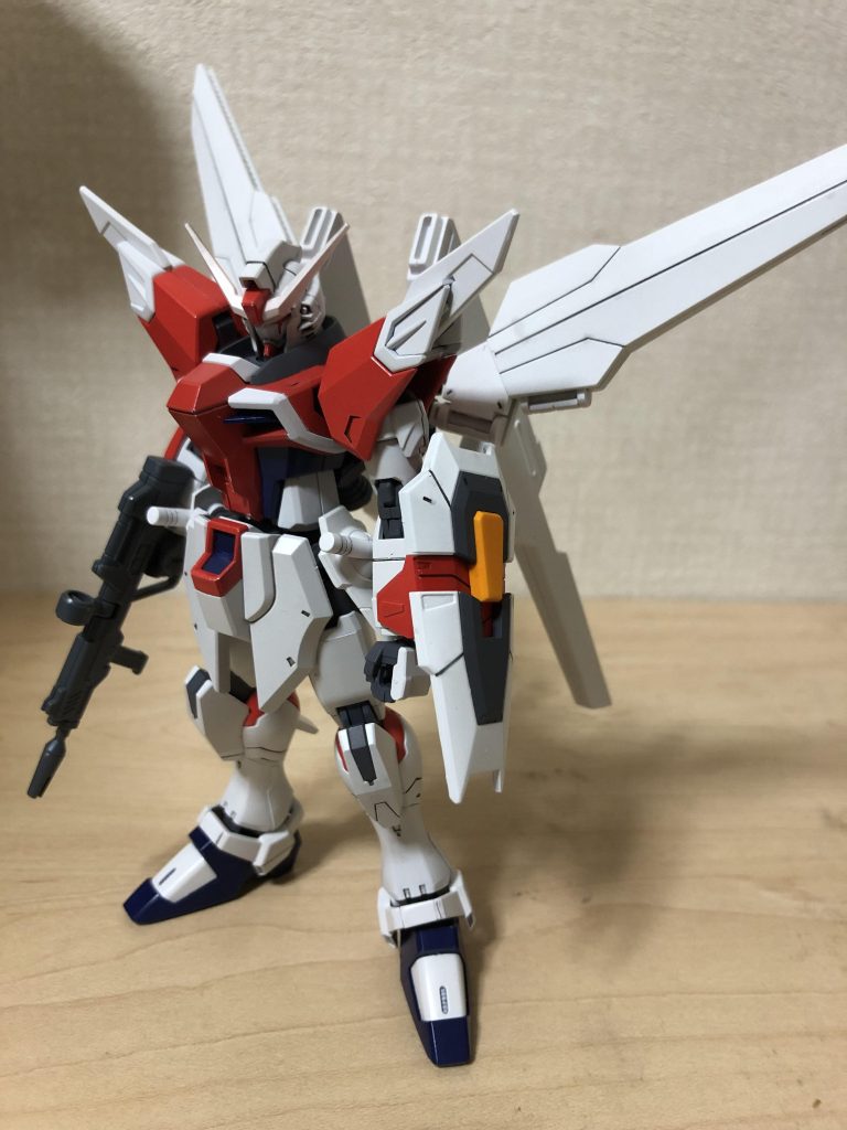 いつもはラッカー塗料で塗装してますが、気に入らなかったらマジックリンでやり直しが出来るよう今回は白色とフレーム色以外は水性ホビーカラーにて塗装しました。