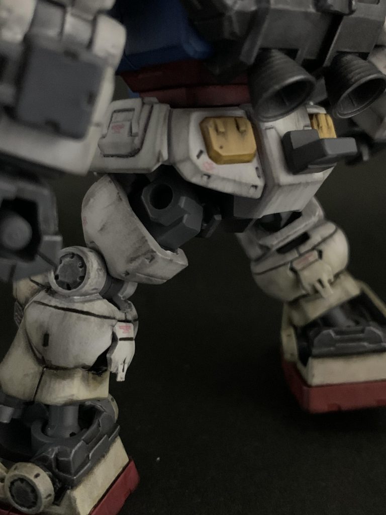 ふくらはぎのパカパカギミックに苦戦しましたね〜。