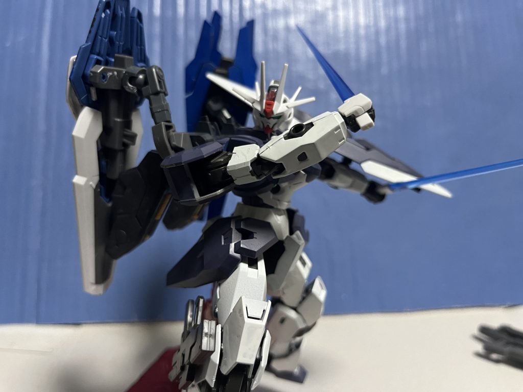 ・ビームサーベルビーム色は青色ビルダー本人が心配性だからなのか、予備を含めて全部で八本のビームサーベルを装備している