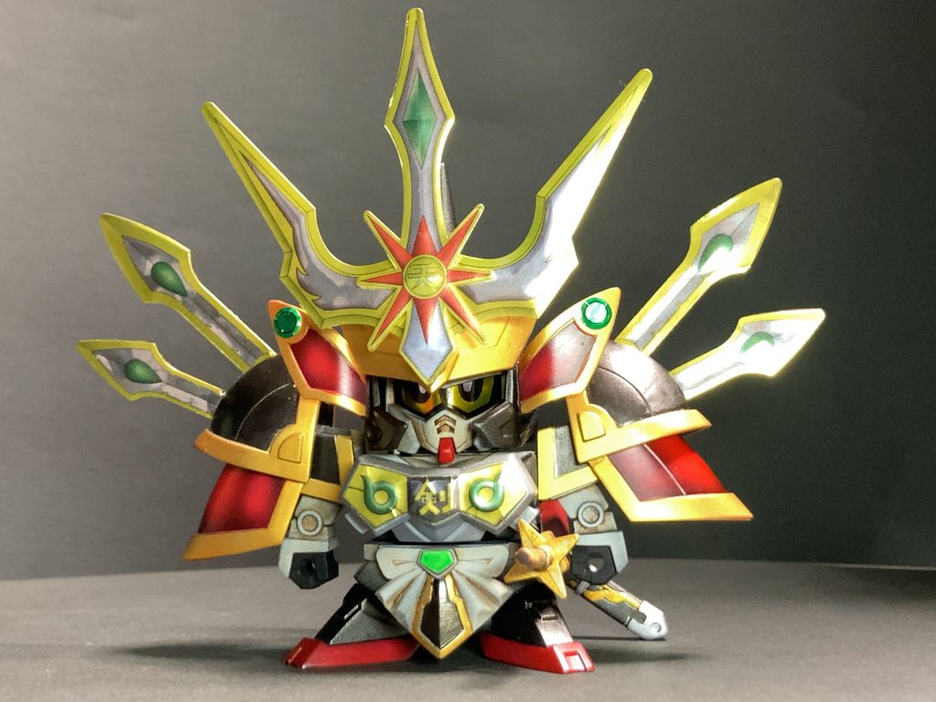 鎧の縁は好みでゴールドに塗ってみました🥇天星七人衆はカラーリングがかなりシンプルなので、塗り分けをひと手間増やしたら引き締まった感じがして良い気がしてます😊