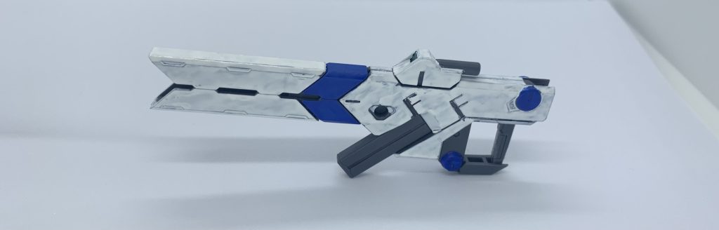 ・NGNレールガンコトブキヤMSGバーストレールガンを、中レール・レールガンベースでそのまま使用。グリップ・マガジン以外をガンダムマーカーブルーとEXニューホワイトでペン塗り。写真ではあまり気にならないかなぁと思いますが、白部分の塗りムラがどうしても出てしまいますね。塗装なしよりは塗ったほうがいいかと思いペン塗りをしましたが…エアブラシ買うか…最後までご覧いただきありがとうございました!!