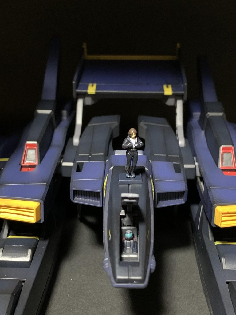 一応、パイロットフィギュアを改造してエマさんっぽくしましたが、こちらもそんなに似てないのよね(笑)