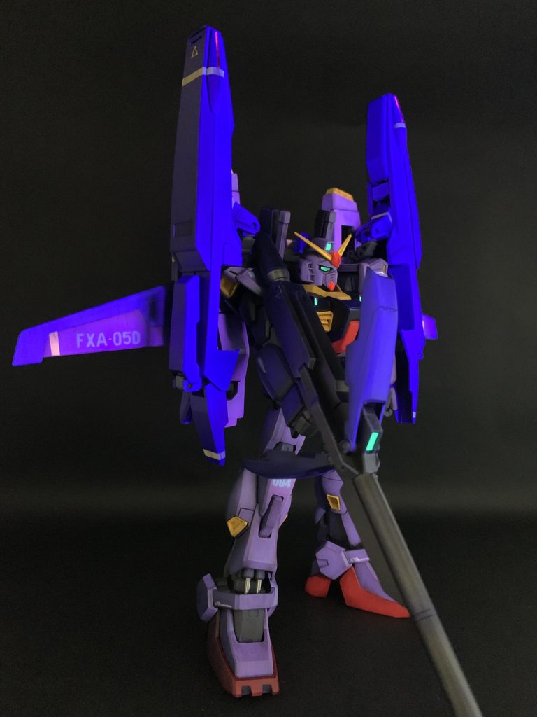 羽根の文字だけはちゃんと読めますね〜。