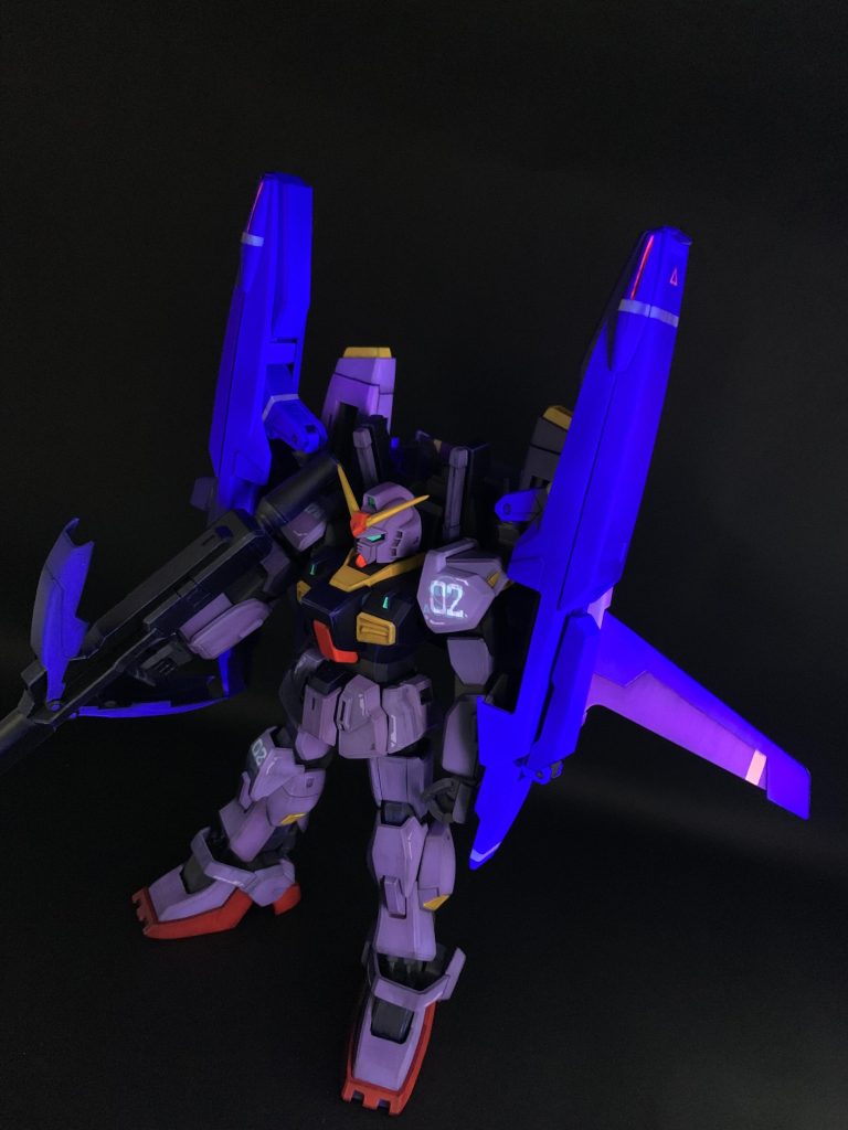 合わせ目消しが大変なキットですが、シルエットは非常に良いです。