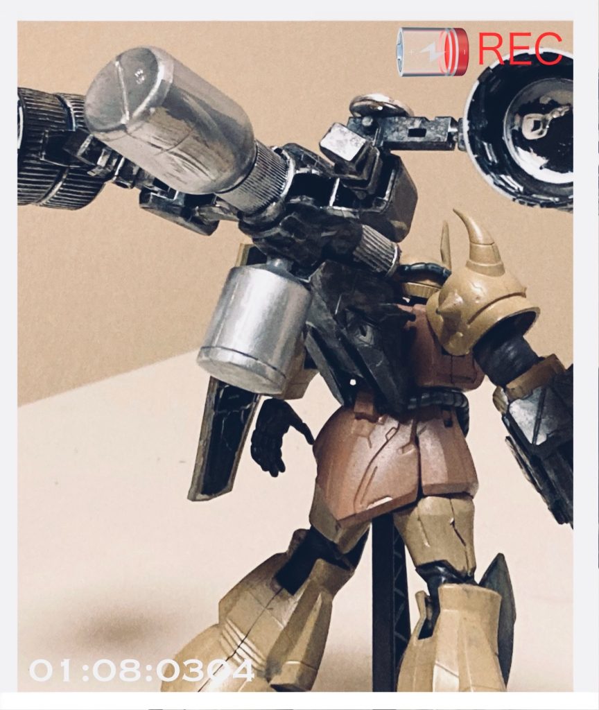 ジーフレームグフの販売日にコンビニで手に入れてすぐに制作しましたので、少し前の物になりますが‥。まあ、こんな感じでご勘弁🙏　　