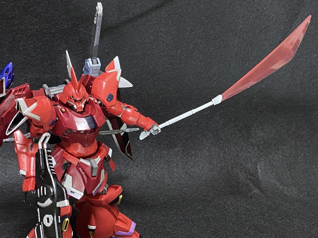 ランナー塗装でサクッとやったつもりでしたが、意外と塗り分けや、バーニア青焼けなんか初めてしまい、2日ほどかかっていまいました💦ですが、流石なパーツ分けでストレスもなく、楽しんで作成できました❣️