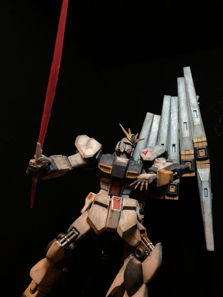 【HG νガンダム】ウェザリングと部分塗装による成形色仕上げ–5枚目/制作者：KIRAKUNI-GP