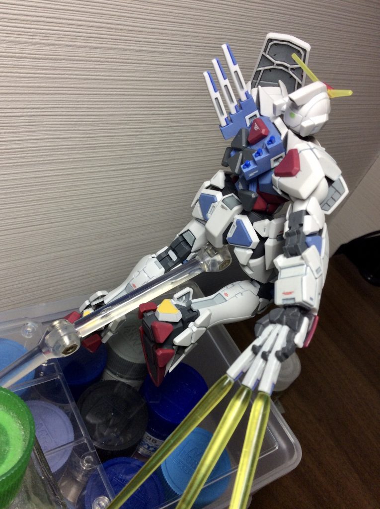 古いキットでデザイン上の制約もあり、可動はそこそこです。