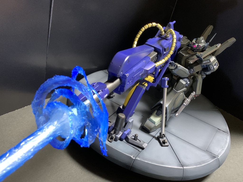 ビームエフェクトも作りましたね〜今だったら電飾も視野に入れて作るかな〜