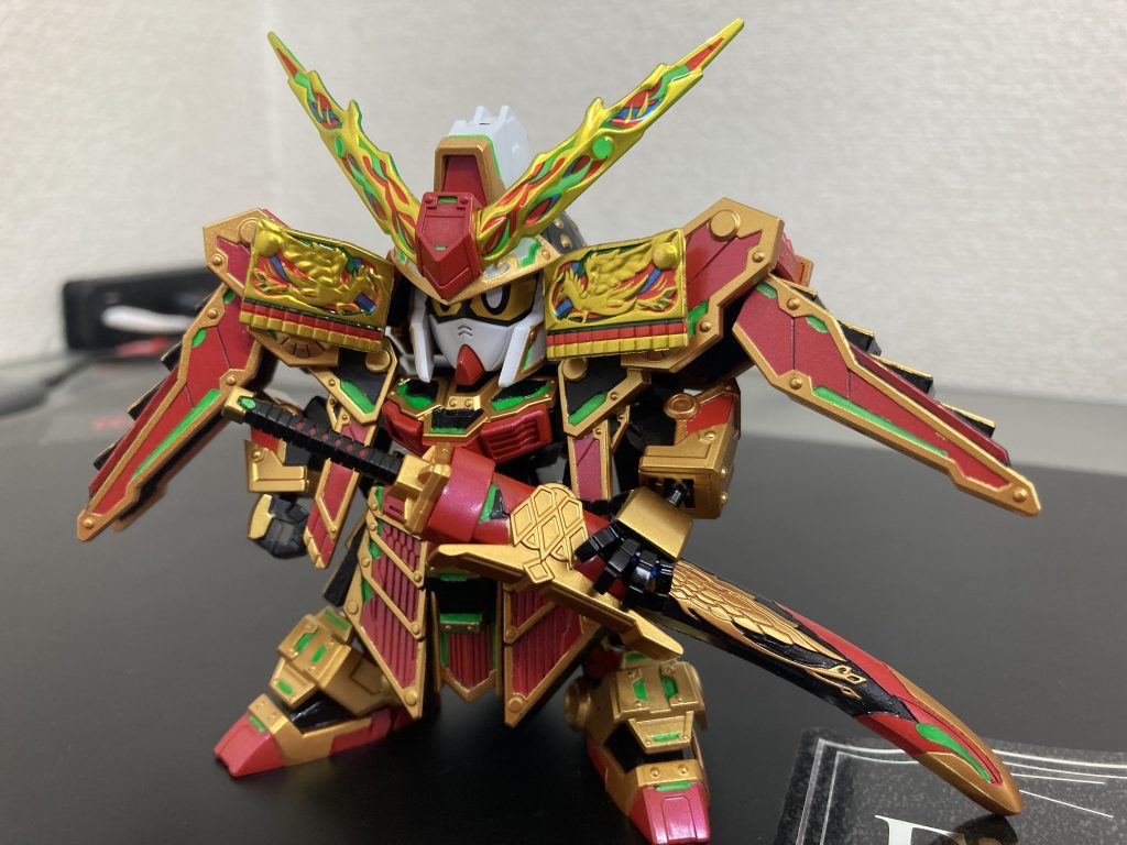 平手はシーザーレジェンドガンダムから拝借してます。ハンドパーツ売って欲しいんだけど、難しいのかな。