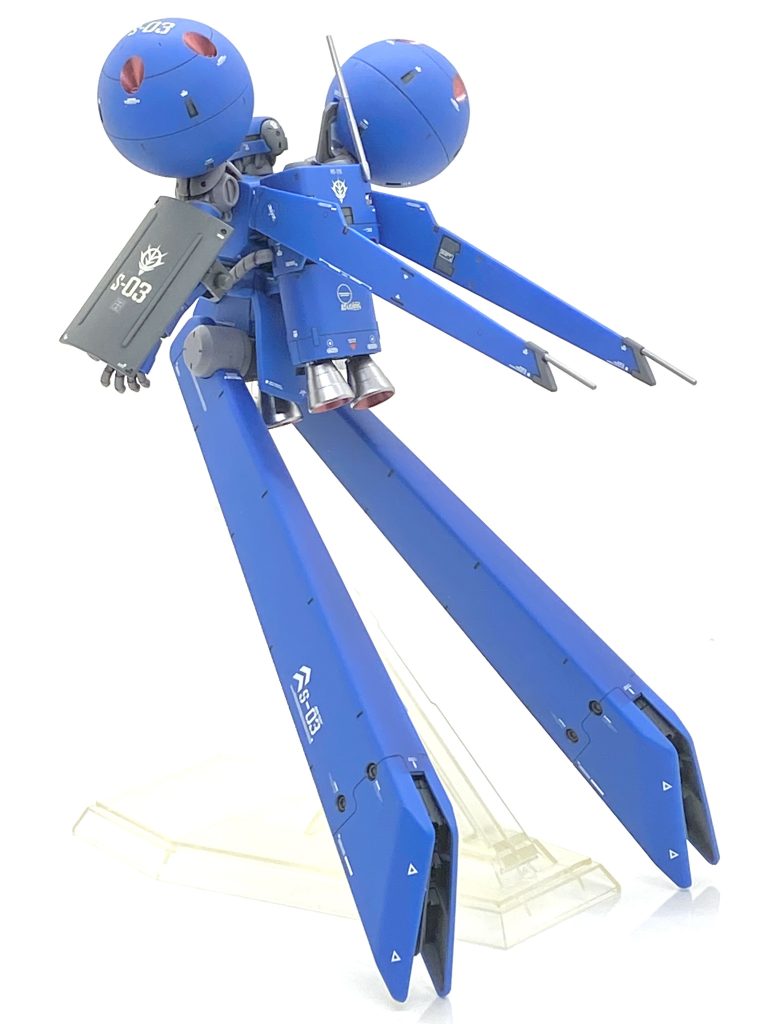 塗装箇所とカラーレシピ各部バーニア外部、3連40mmバルカン砲、各部アンテナ等→(ガイア)フレームメタリック(2)バーニア内部→(クレオス)GXメタルレッドシールド、各部凹凸ディテール等→(クレオス)新ガンダムカラーMSグレージオン系青部合わせ目箇所→(クレオス)インディブルー70%+ブルー30%+ブラック少量