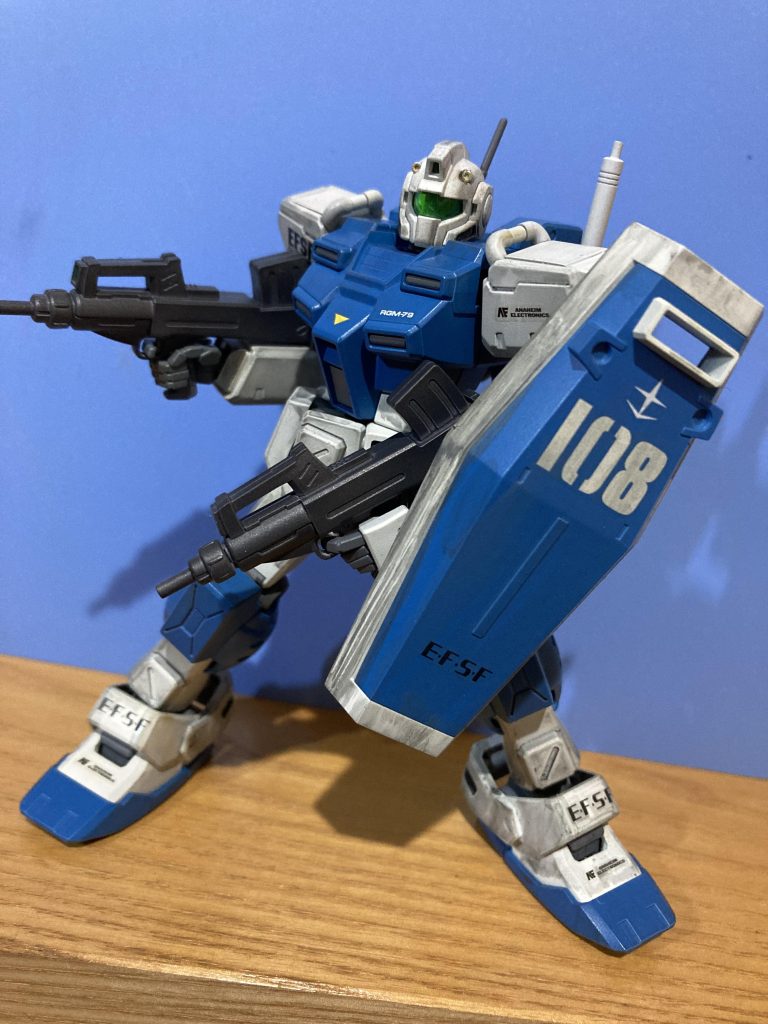 全体図両手持ちで