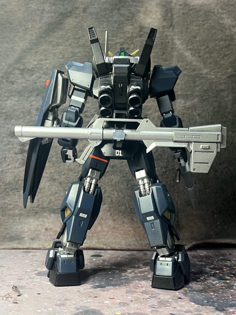 黒いガンダム–3枚目/制作者：Yushi