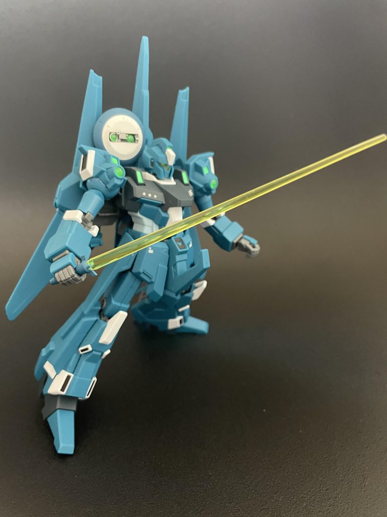 ビームサーベルはリ・ガズィのものに変更。