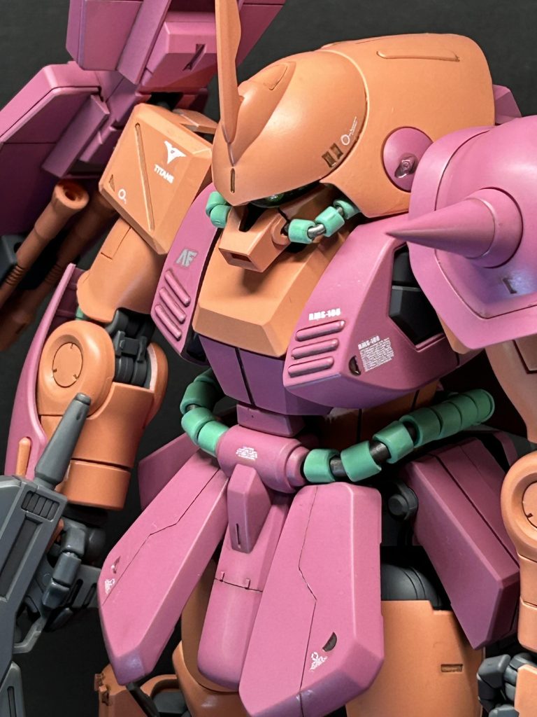 完成出来てうれしいです☺️ウェザリング汚し無しでしばらくはこの状態を楽しみます😁✨また作りたいな〜って思うMSでした😉👍