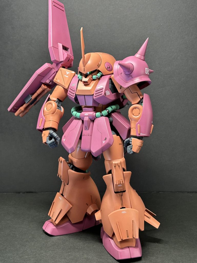 指定色でエアブラシ全塗装、なかなか思う色が作れなくて塗料を買い足してやっと納得の色に出会えました🩷初めてのマホガニー（サフ）立ち上げ‼️