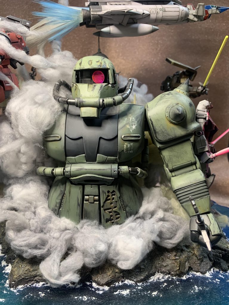 でっけードアンザクは旧キット1/60ザクⅡを改造。
