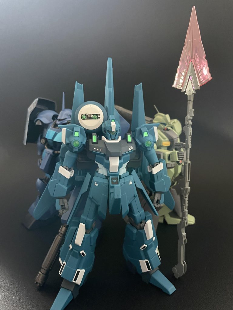 同じ時期に子どもたちが作ったジェガン(長男)、ギラドーガ(次男)と一緒に。基本ガンダムマーカーエアブラシと缶スプレーがメインなのでリゼルの色を探していたところグリーンマックスさんの缶スプレーで「小田急ブルー」を発見。好きな青色を見つけ嬉しくなりました♪今回も拙い出来ですが最後までご覧いただきありがとうございました。前回の陸戦型νガンダムにたくさんのいいね!に嬉しくて子どもたちとお祭り騒ぎになりました♪本当にありがとうございます♪