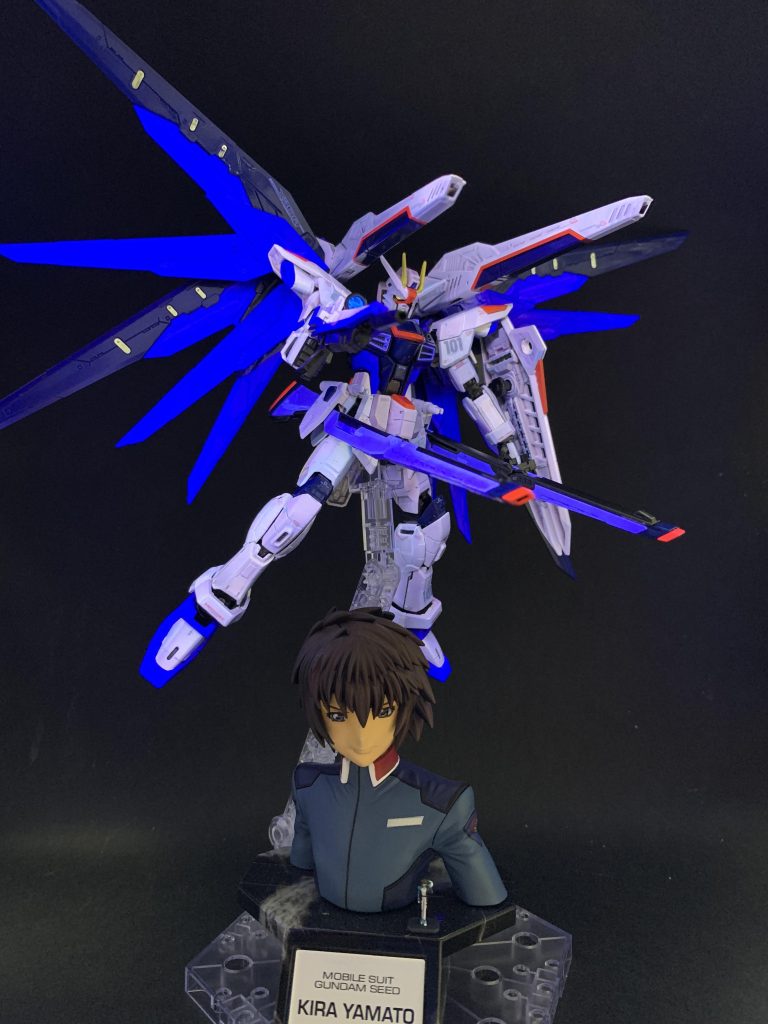 ブラックライトでアクティブモードカラーになります。