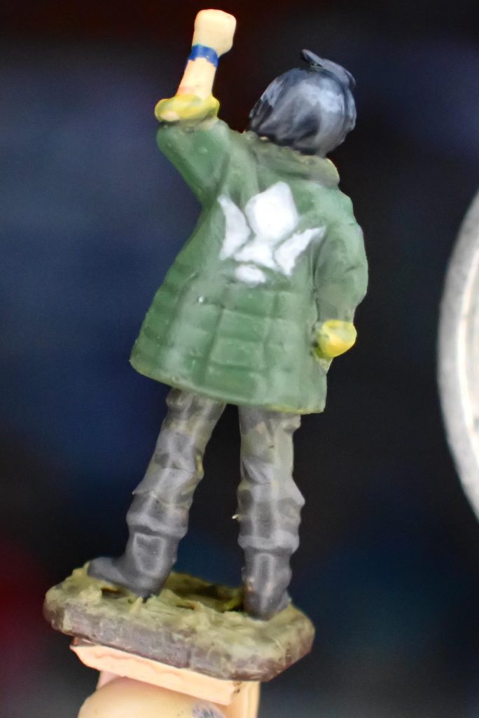 肌はエアブラシで着色して、他はアクリルガッシュで筆塗りです。