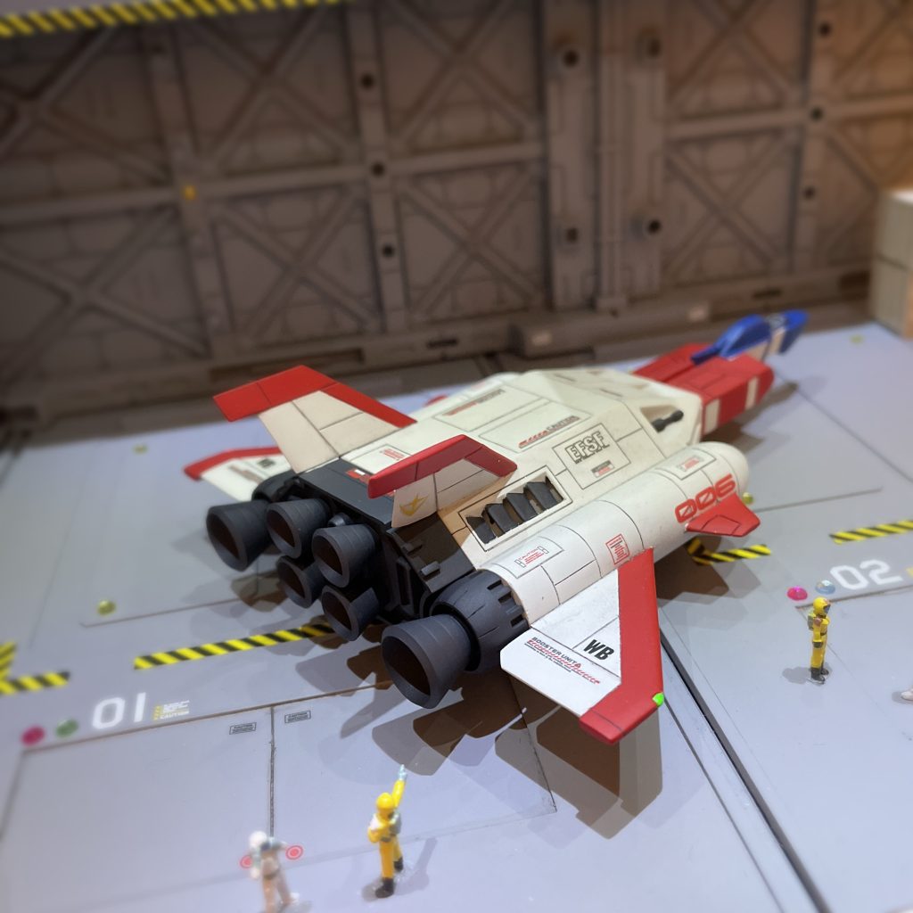 バックショットバーニアはコトブキヤのバーニアノズルに交換してあります。本体にあるダクトも穴開け加工しました。