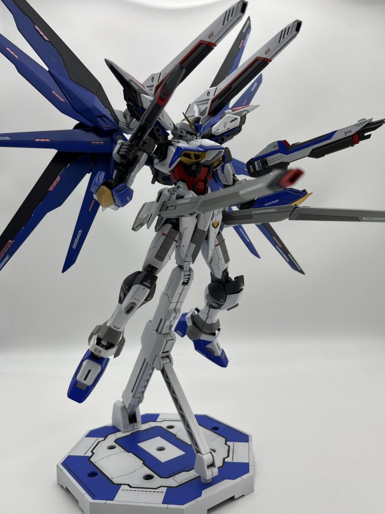 エクリプスガンダムF–3枚目/制作者：ゆうき